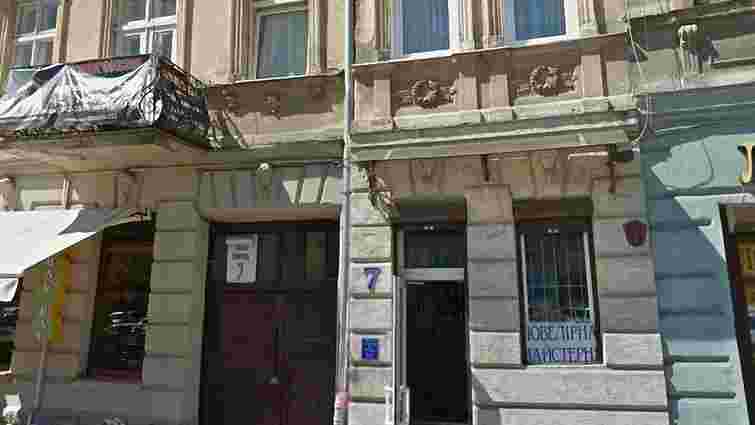 На пл. Липневій у Львові  з вікна випав 3-річний хлопчик 