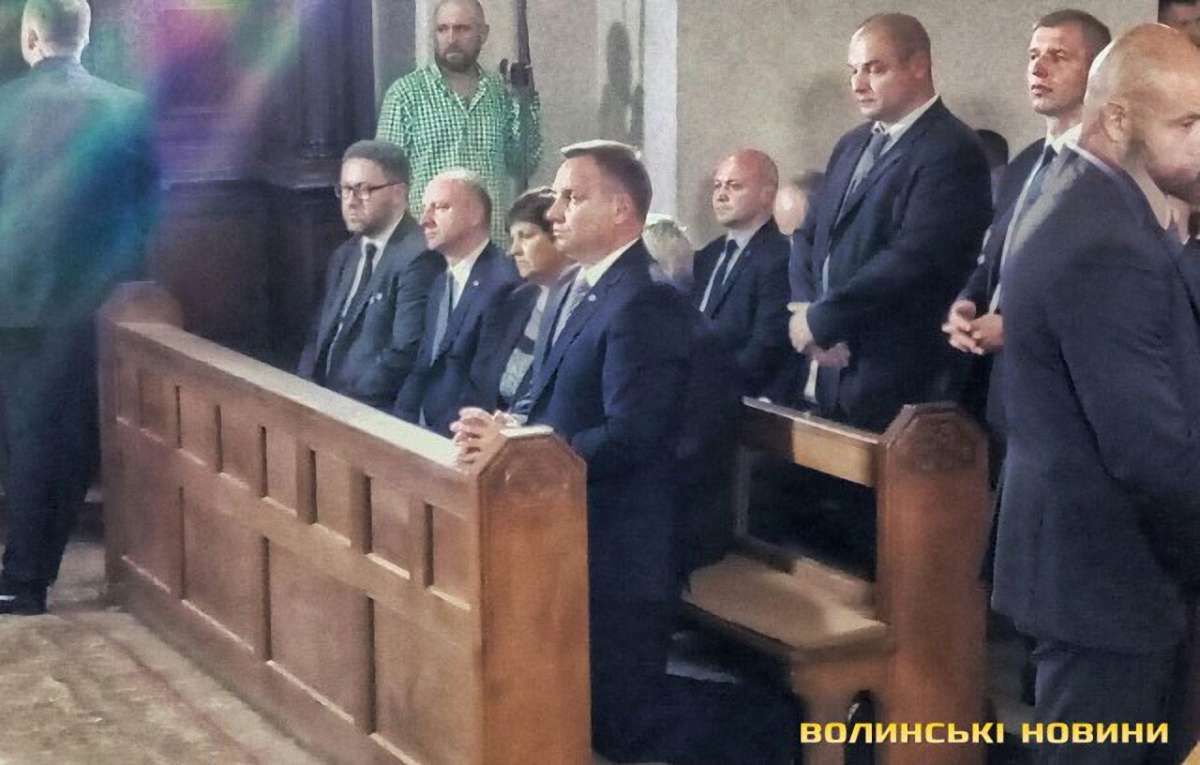 Польський президент Анджей Дуда у Луцьку вшанував пам'ять загиблих у Волинській трагедії