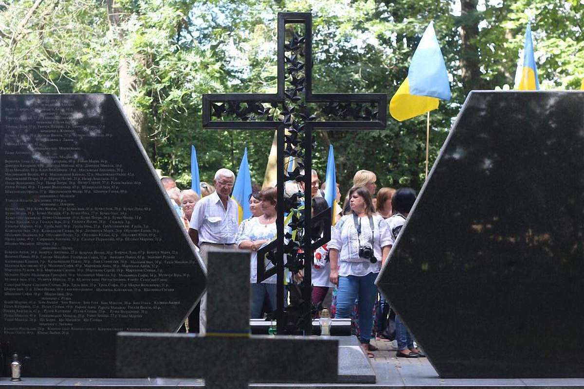 Порошенко закликав Польщу переглянути законодавство про Інститут національної пам’яті