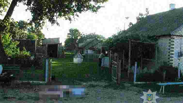На Рівненщині п'яний 30-річний селянин на смерть переїхав трактором рідну матір