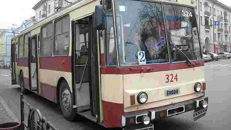 Кондукторку тролейбуса у Чернівцях оштрафували на 3000 грн за негідну поведінку