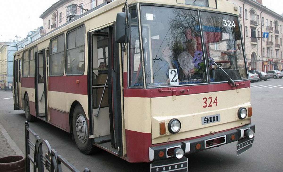 Кондукторку тролейбуса у Чернівцях оштрафували на 3000 грн за негідну поведінку