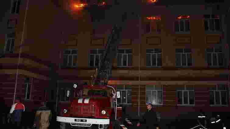 На Одещині через влучання блискавки згорів верхній поверх місцевої школи