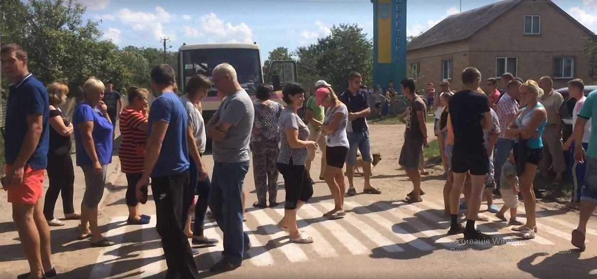 Поліція вперше відкрила провадження через перекриття дороги селянами у Сокальському районі