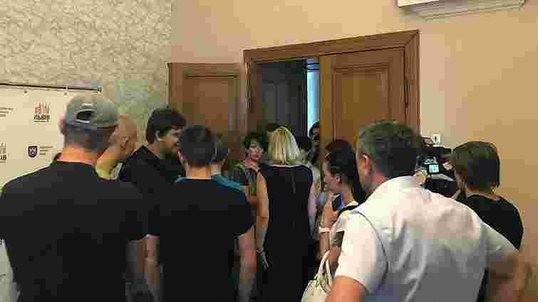 Праворадикали заблокували у львівській міськраді голову бюджетної комісії