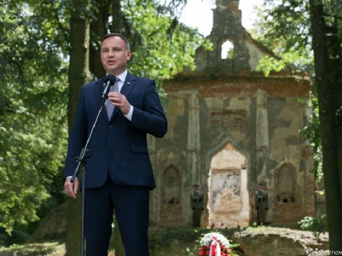 Президент Польщі заявив, що чекає від України історичної правди
