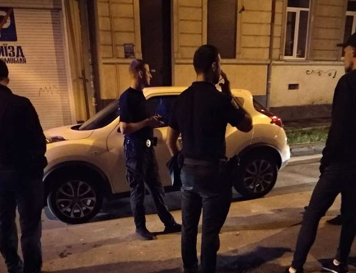 У центрі Львова патрульні влаштували нічну погоню за п’яним водієм