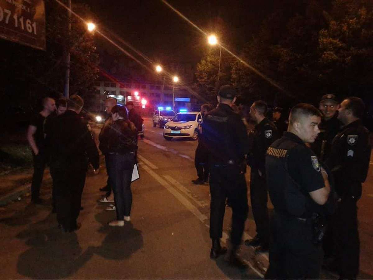 Під час конфлікту біля нічного клубу 33-річний львів’янин вистрелив із травматичної зброї 
