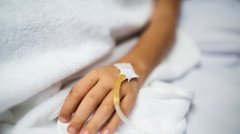 Шість порад від лікаря, які допоможуть уникнути харчових отруєнь улітку