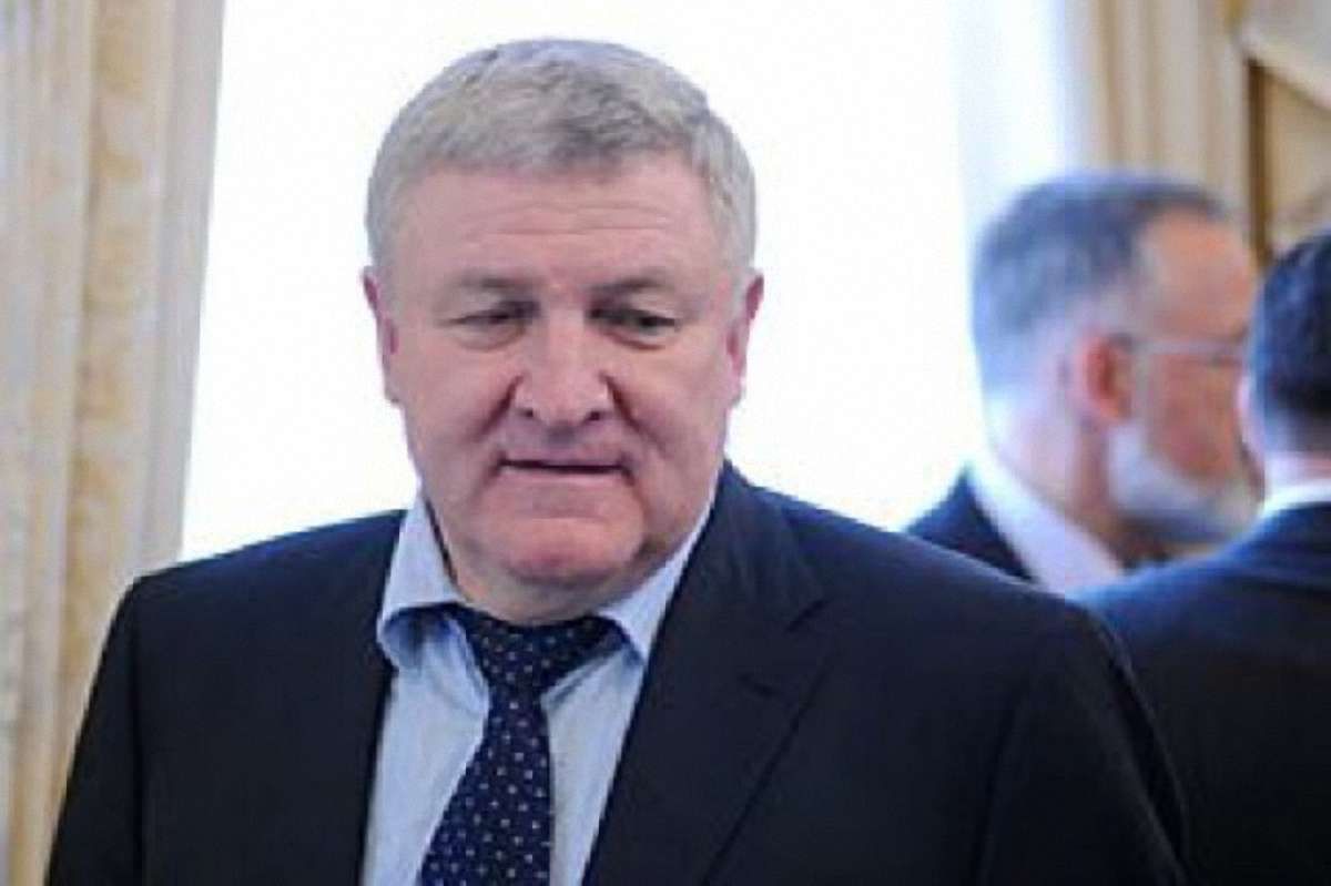 Білорусь надала статус біженця екс-міністру оборони Михайлу Єжелю