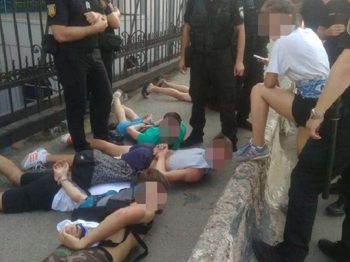 В Одесі перед матчем «Шахтар» – «Динамо» побилися вболівальники