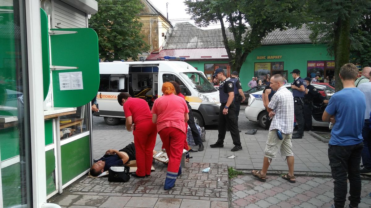 55-річний львів’янин через ревнощі поранив у груди 32-річного чоловіка