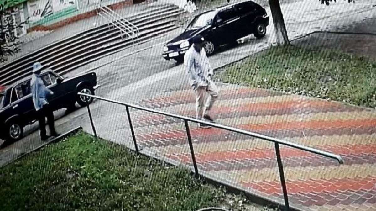 Під Харковом грабіжники в масках Шрека пограбували ювелірний магазин на ₴300 тис.