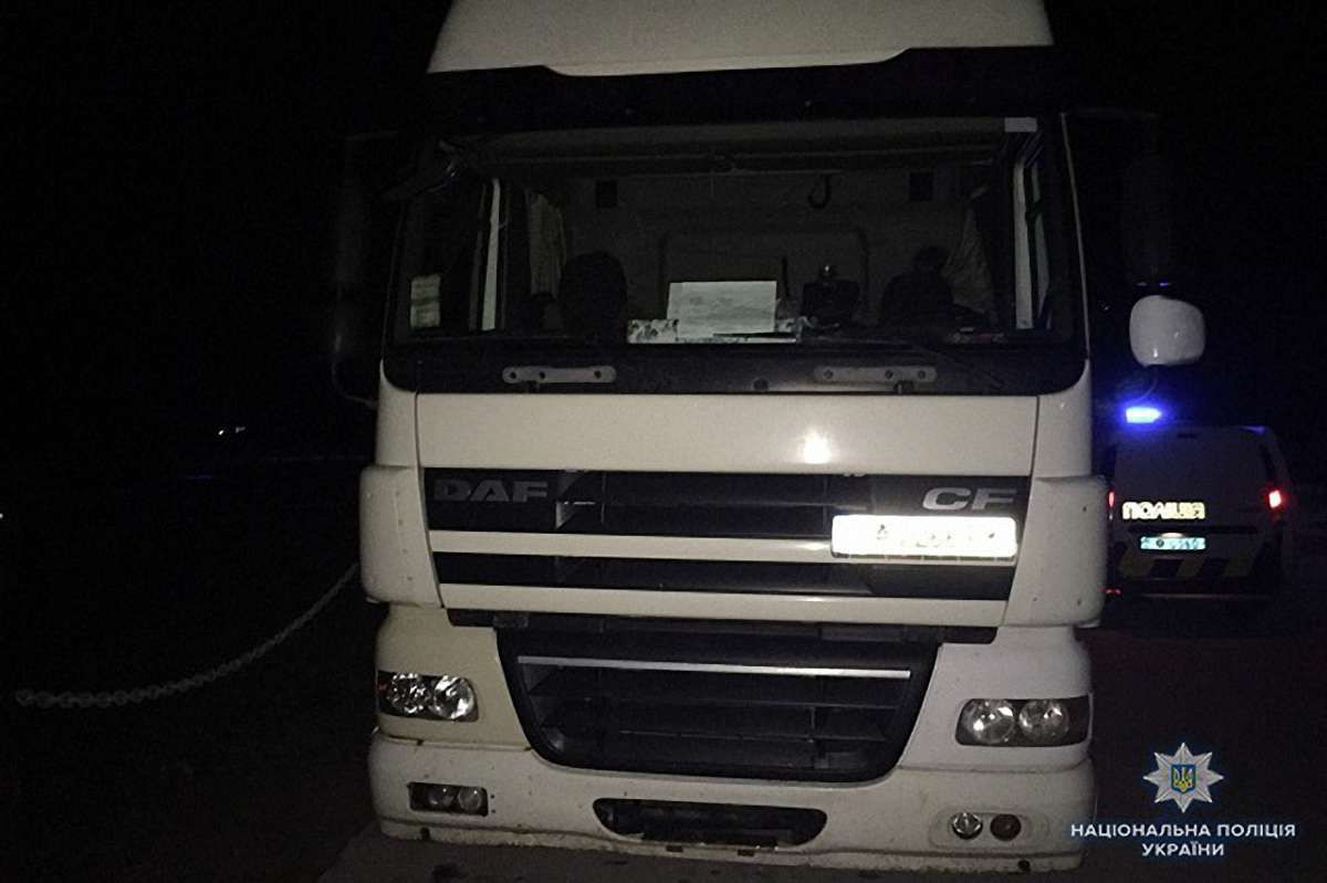 47-річний житель Самбора п’яним спровокував погоню з стріляниною на Хмельниччині