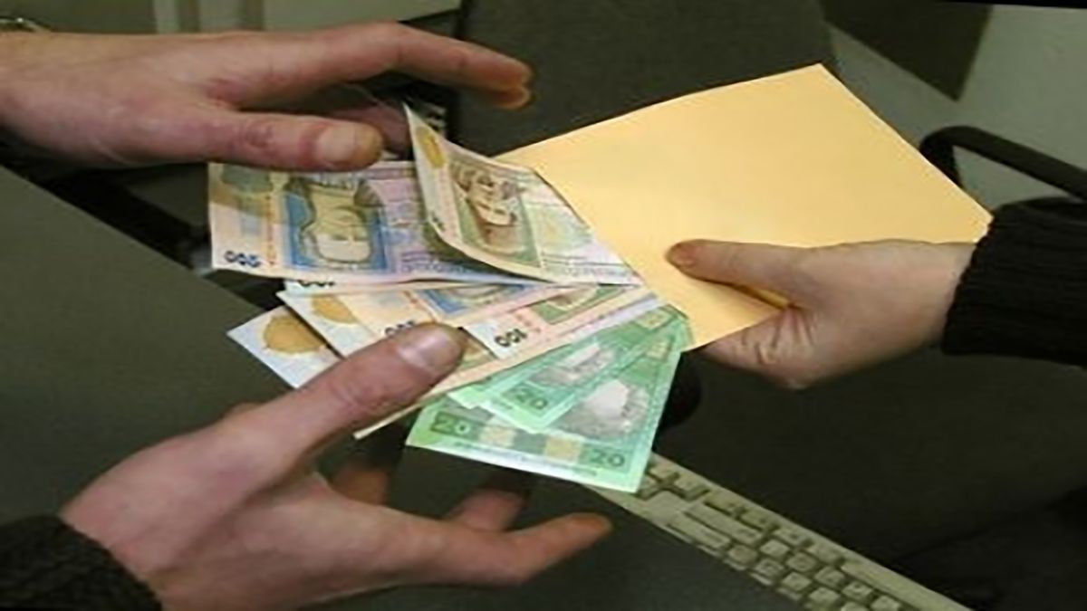 На Старосамбірщині правоохоронці розслідують факт вимагання грошей у неповнолітнього
