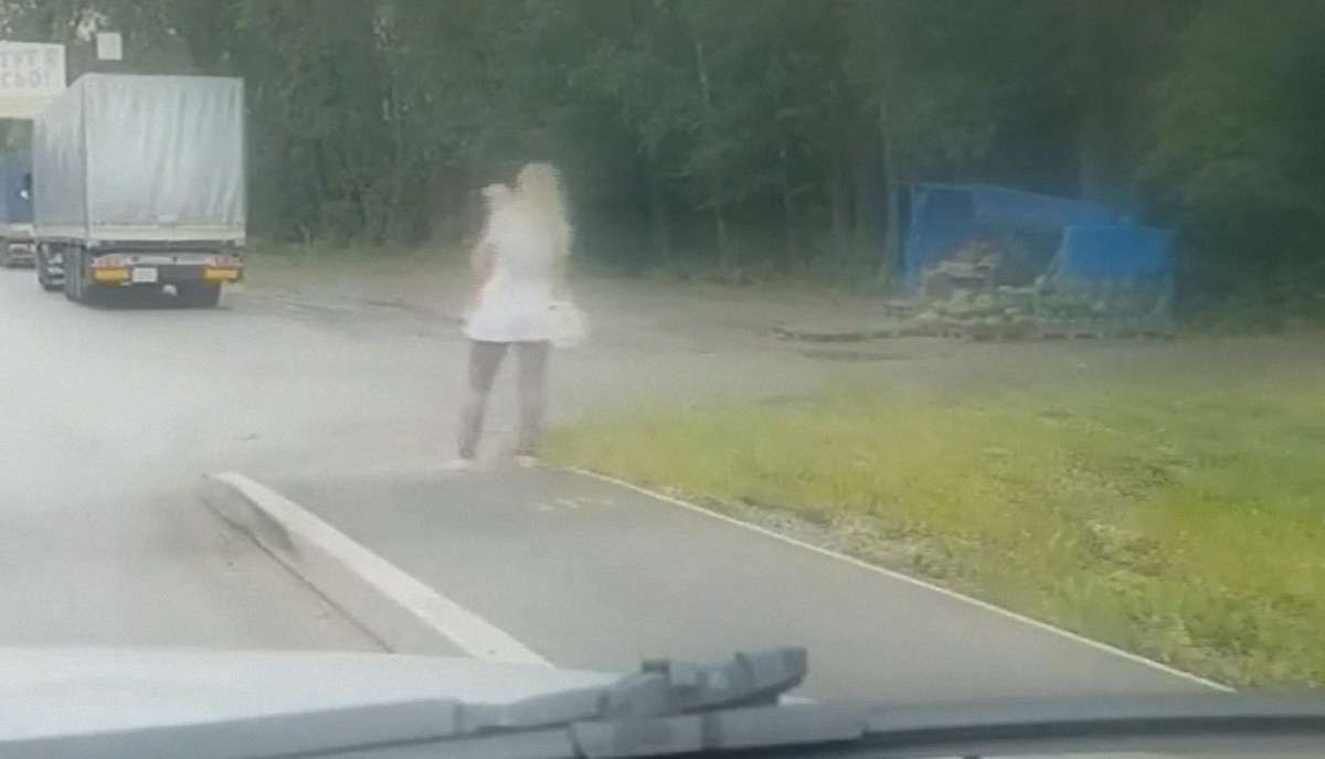 Повію, що працювала з дитиною на кільцевій дорозі Львова, позбавлять батьківських прав