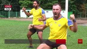 Тренери з Нової Зеландії у Львові вчать дітей грати у регбі