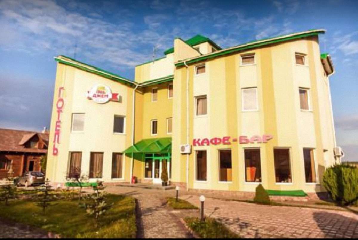 В готелі у Раковці отруїлися 26 дітей з Хмельниччини