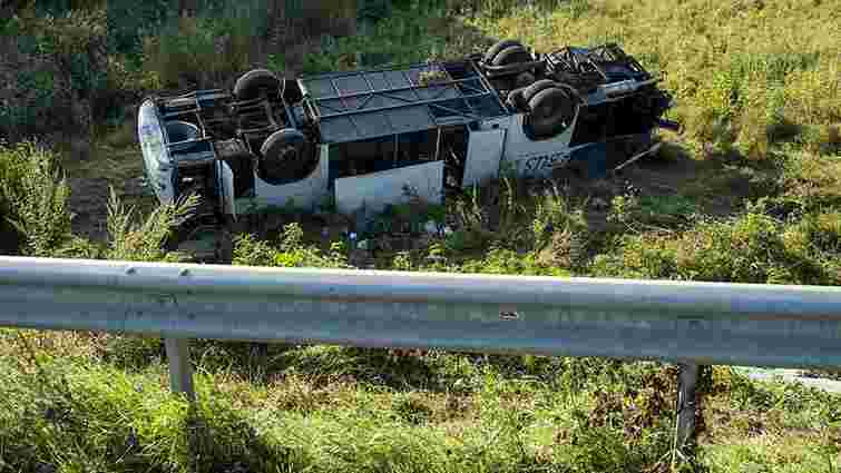 В Угорщині в аварії розбився мікроавтобус з українцями