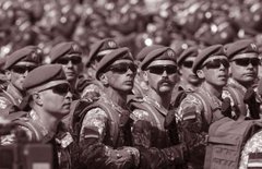 Кому потрібен парад