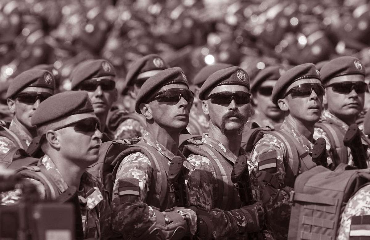 Кому потрібен парад