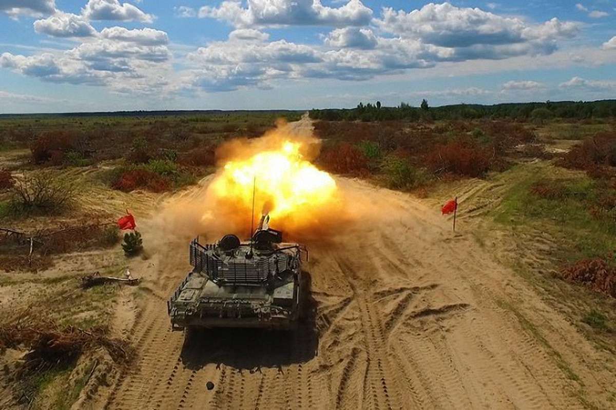 «Укроборонпром» повідомив про вогневі випробування нової версії танка Т-72