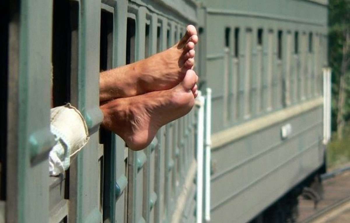 «Укрзалізниця» переконує, що кондиціонерами обладнані 42% вагонів