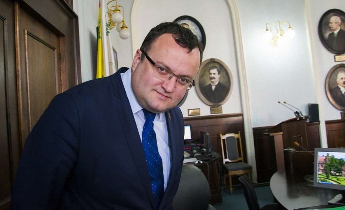 Міський голова Чернівців оскаржив у суді своє усунення з посади
