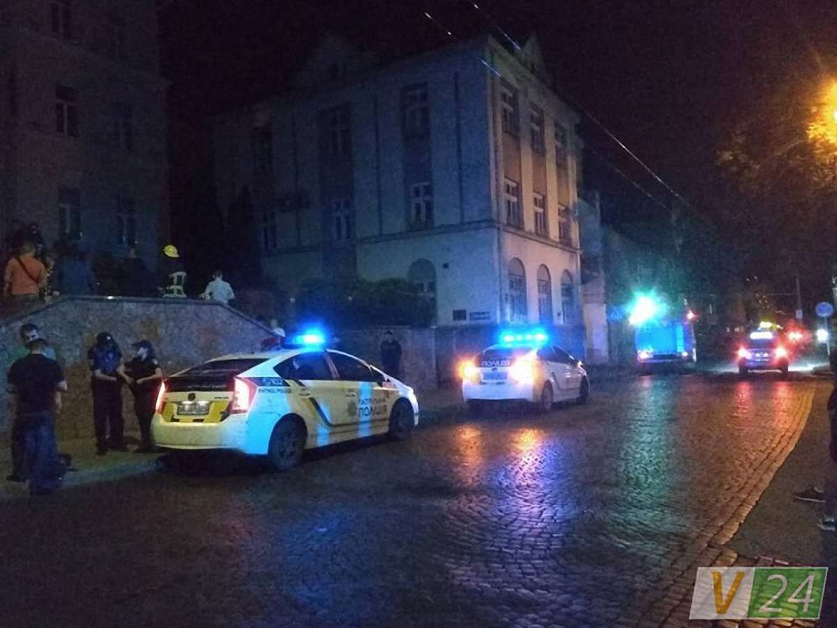 У центрі Луцька військовий намагався себе спалити через рішення міськради