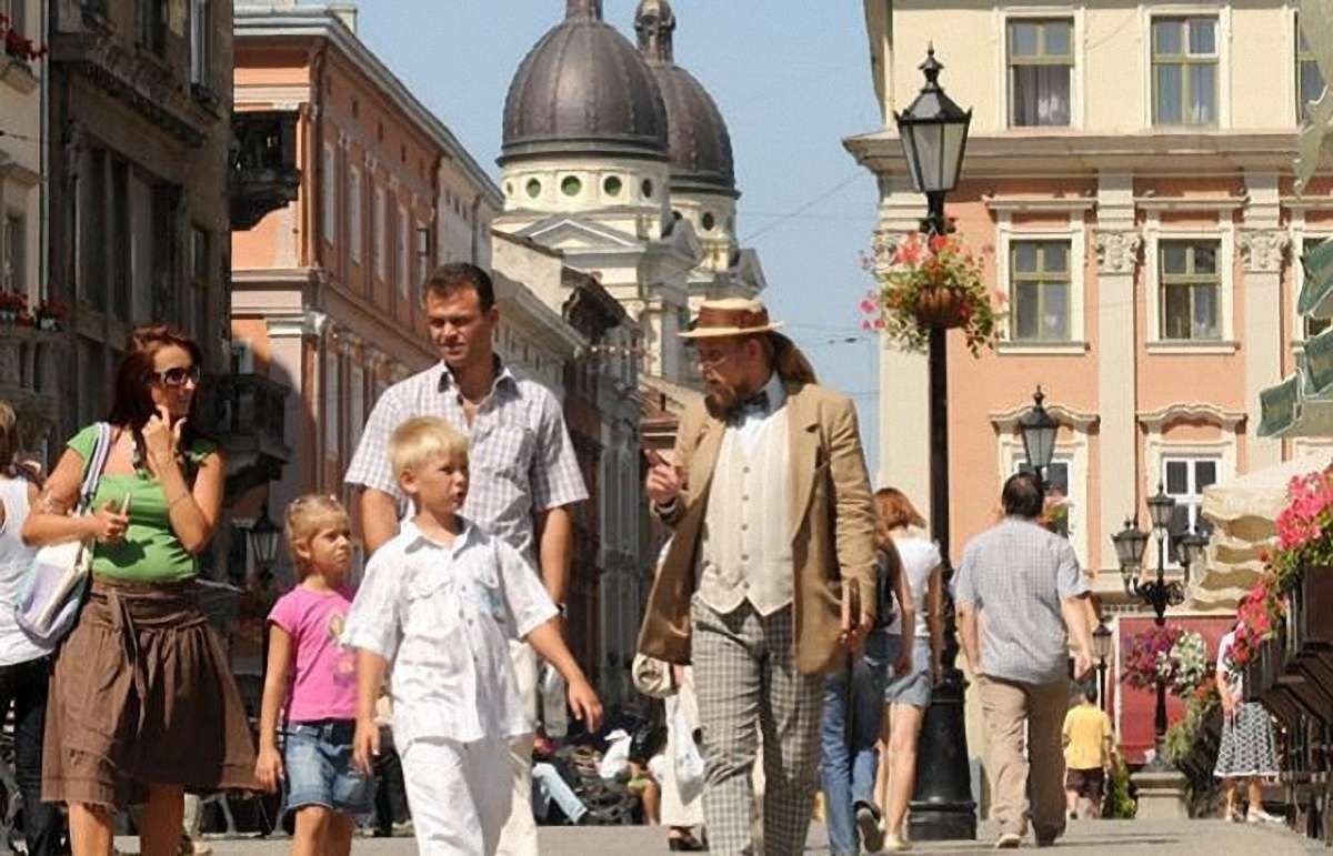 Соціологи дослідили патріотичні настрої у Львові, Харкові та Одесі