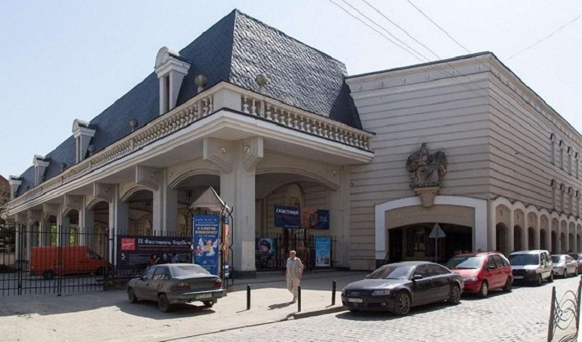 У Львівському палаці мистецтв реконструюють систему опалення за ₴2,7 млн