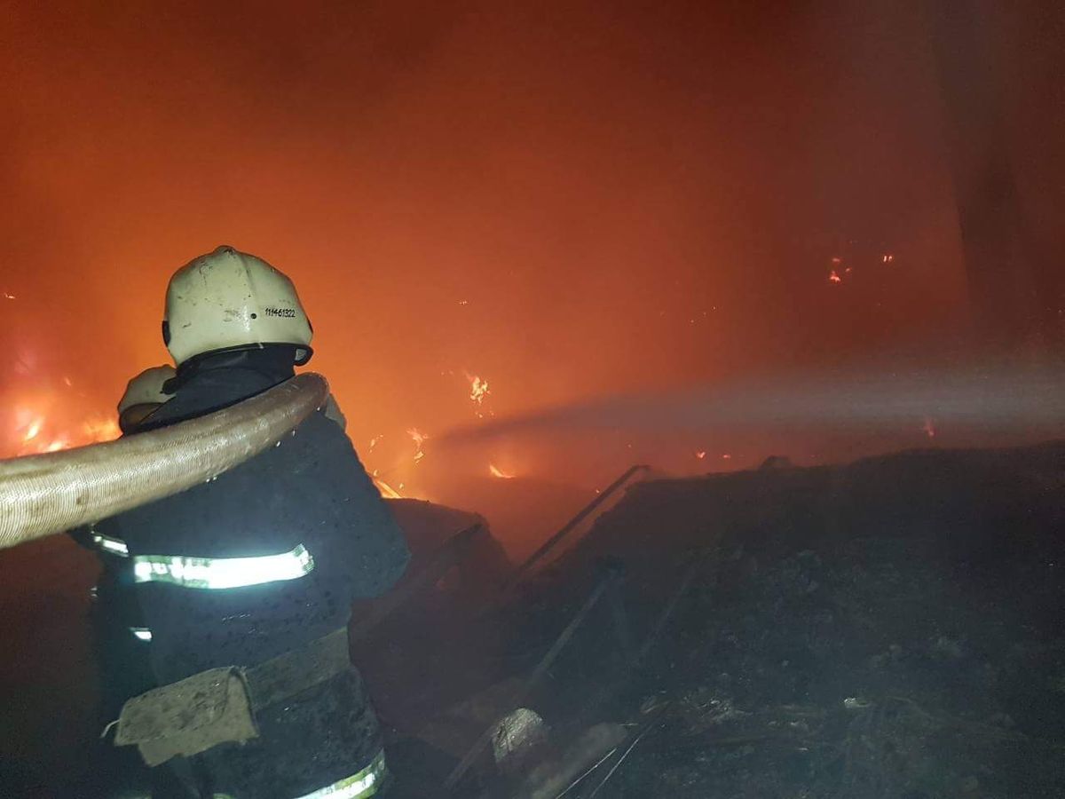 В Мукачеві сталася пожежа на складі «Нової пошти»