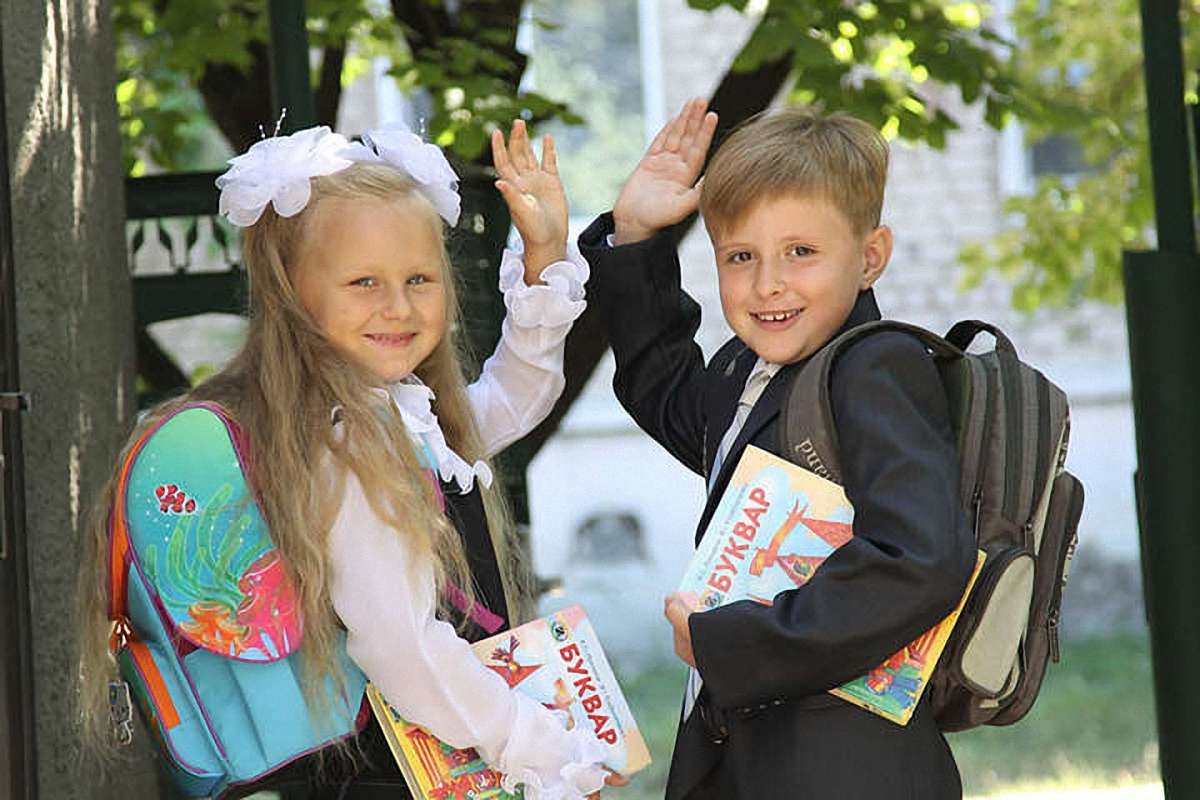 Лілія Гриневич заборонила важкі ранці для першокласників