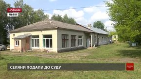Вперше громаді вдалося через суд відвоювати школу, яку місцеві депутати хотіли закрити
