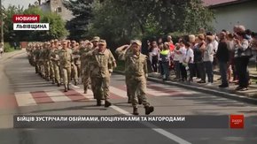 На центральній площі Яворова зустріли майже чотири тисячі бійців 24-ї механізованої бригади