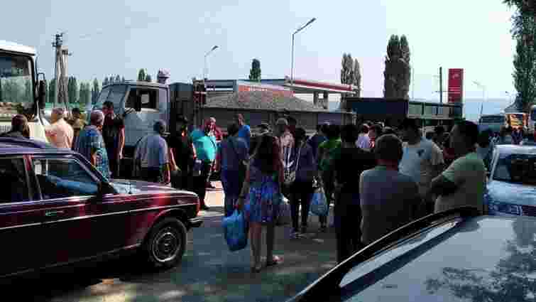 Мешканці села на Закарпатті перекривали дорогу до кордону з Румунією