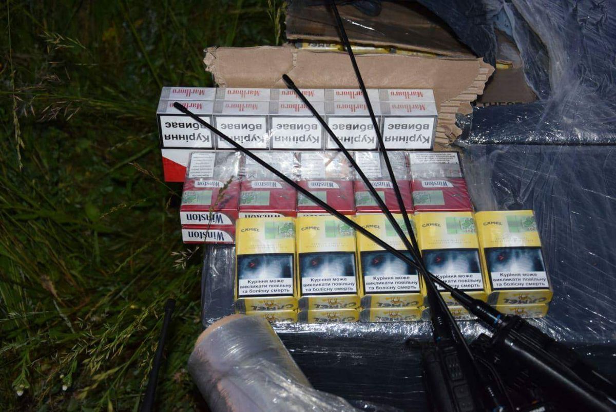 На Буковині суд повернув контрабандистам сигарет конфіскований дельтаплан