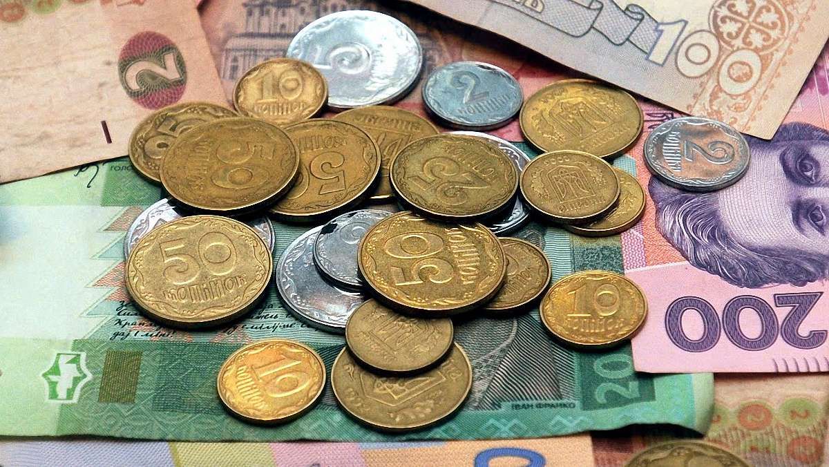 Гройсман анонсував підвищення мінімальної зарплати до 4170 грн
