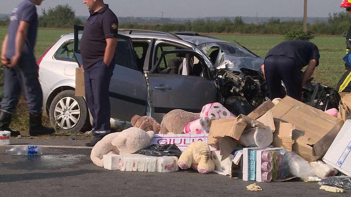 У важкій ДТП поблизу Коломиї загинуло подружжя з двома дітьми