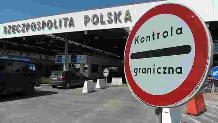 Українців попередили про черги на кордоні через «тихий страйк» польських митників
