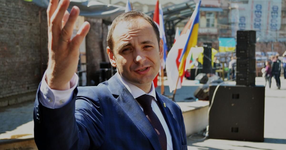 Мер Івано-Франківська доручив встановити у місті пам’ятник «українській жабі»