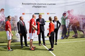 У Львові відкрили оновлений футбольний майданчик