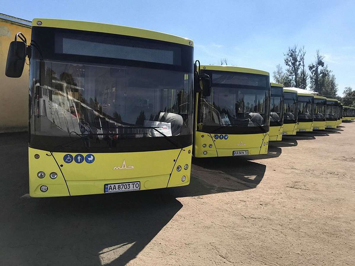 У Львові готують до виїзду на маршрути першу партію білоруських автобусів
