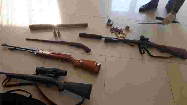 У мешканця Львівщини правоохоронці знайшли незаконний арсенал зброї