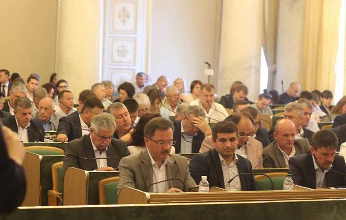 Депутати ЛОР просять керівництво держави зробити християнську етику обов'язковим уроком у школах
