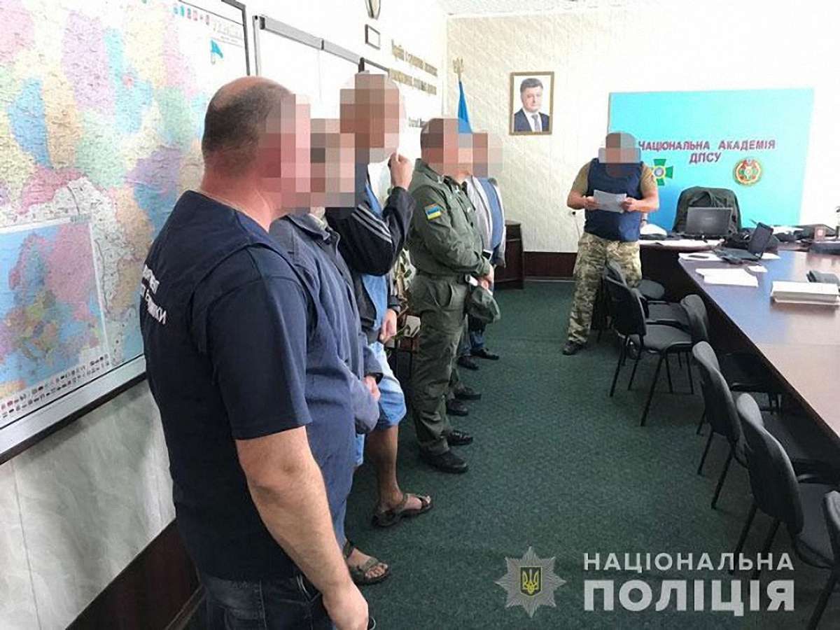В академії Держприкордонслужби ім. Хмельницького поліція викрила «схему відкатів»