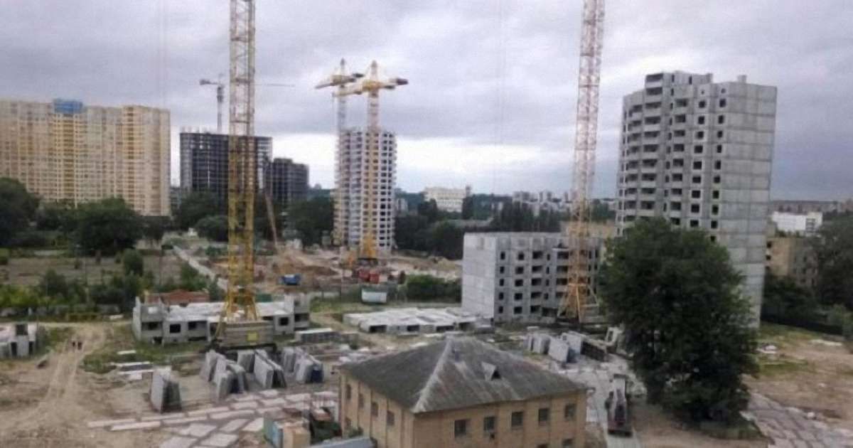 Прем'єр-міністр України попередив забудовників про масштабні податкові перевірки