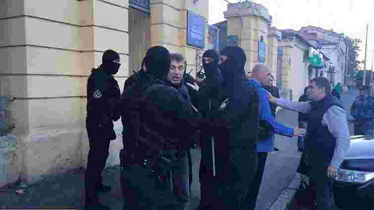 У Одесі спільники підозрюваного у нападі на активіста Олега Михайлика побилися з поліцією