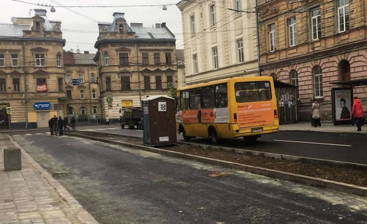 У Львові після ремонту для проїзду транспорту відкрили вул. Шота Руставелі