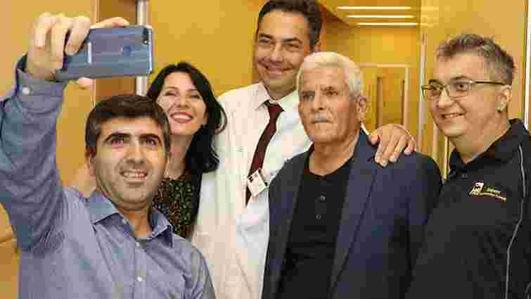 Екс-директору відомого львівського театру зробили трансплантацію печінки у Туреччині